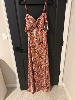 Women’s Pink Wave-Print Maxi Dress